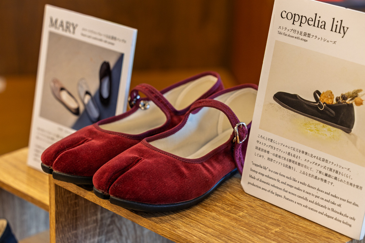 Thương hiệu Marugo ở Nhật có những đôi Tabi êm ái và giá cũng cực mềm. 