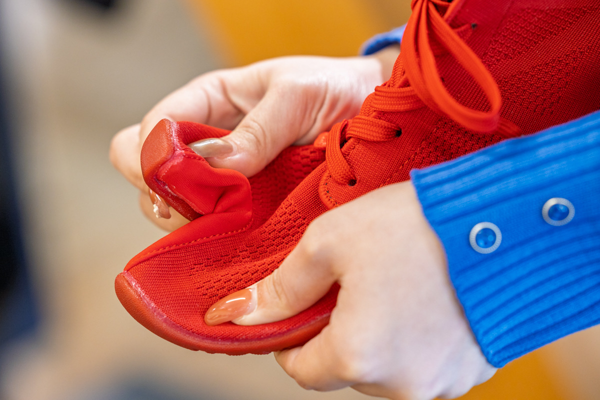 Thích giày Tabi nhưng ví tiền nói 