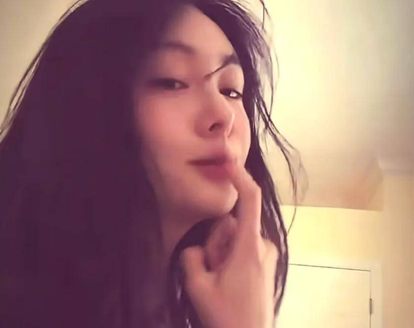 Không chỉ vậy, Trịnh Sảng còn nhảy múa, 