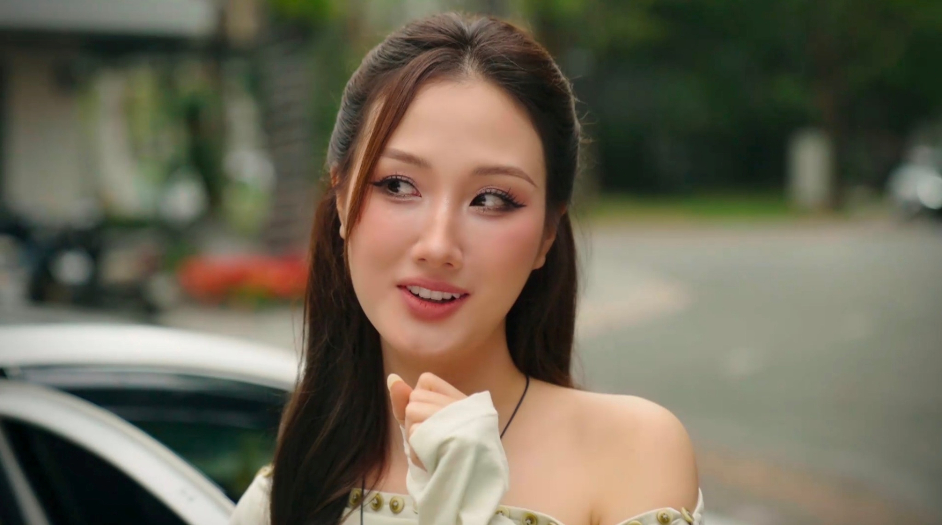 Khánh Ly được khán giả yêu mến vì vừa đẹp vừa 