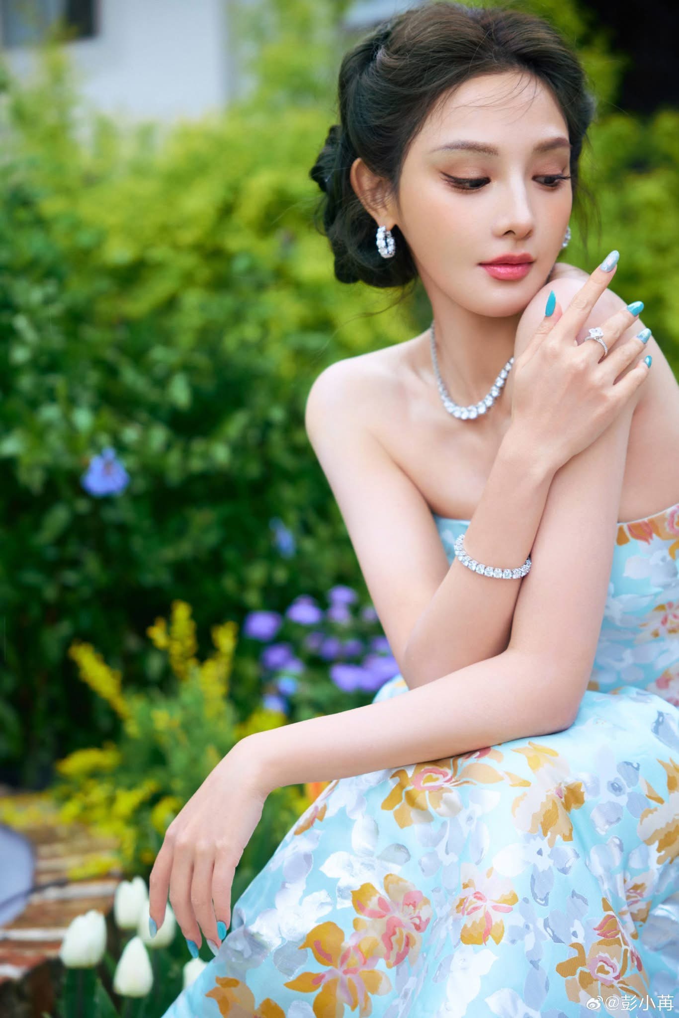 Nhìn mỹ nhân này mới hiểu sách giáo khoa diễn xuất là gì: Đôi mắt chứa ngàn nỗi đau, đố ai xem không buồn