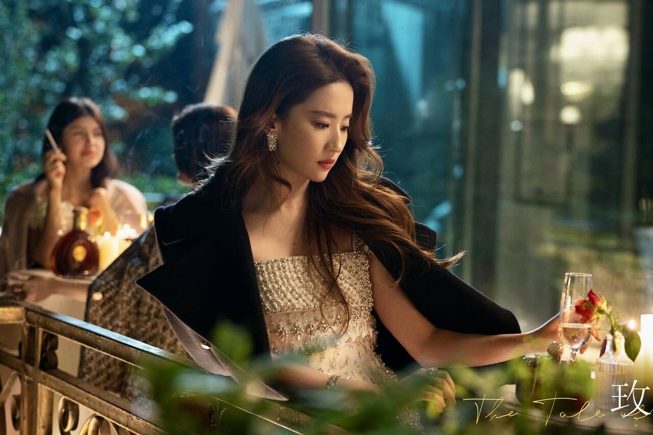 Nhìn Lưu Diệc Phi 25 năm trước đúng là visual “vắt ra nước”, đến cái tên cũng trở thành tính từ chỉ sắc đẹp