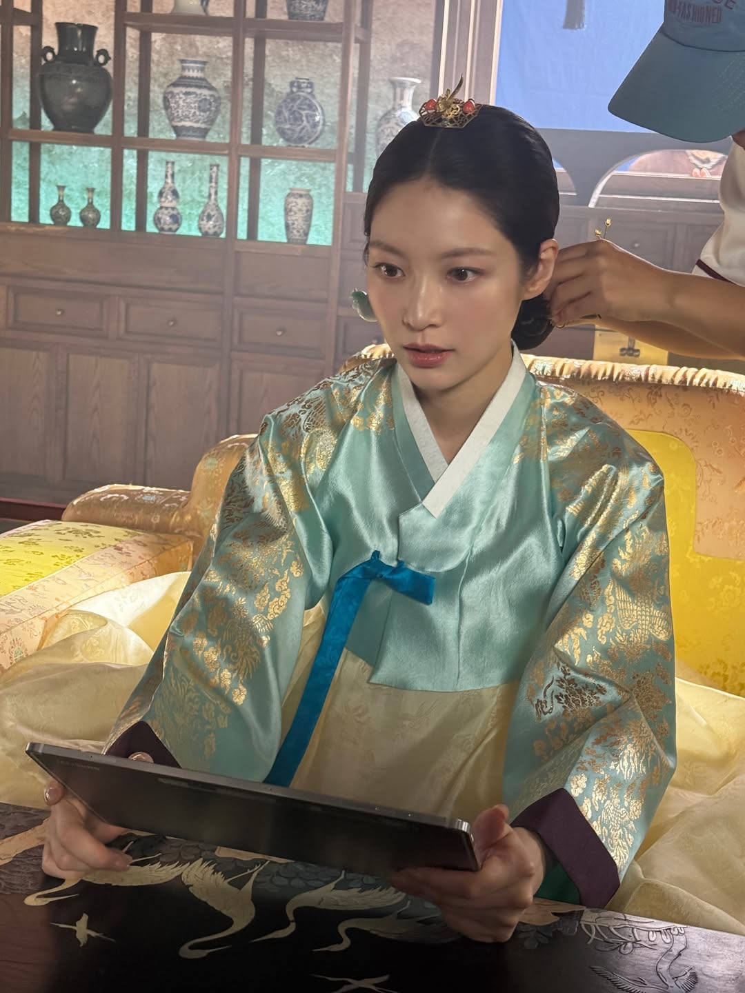 Mỹ nhân đang khiến IU lu mờ: Đẹp hoàn hảo đến độ được ví như “perfect queen”