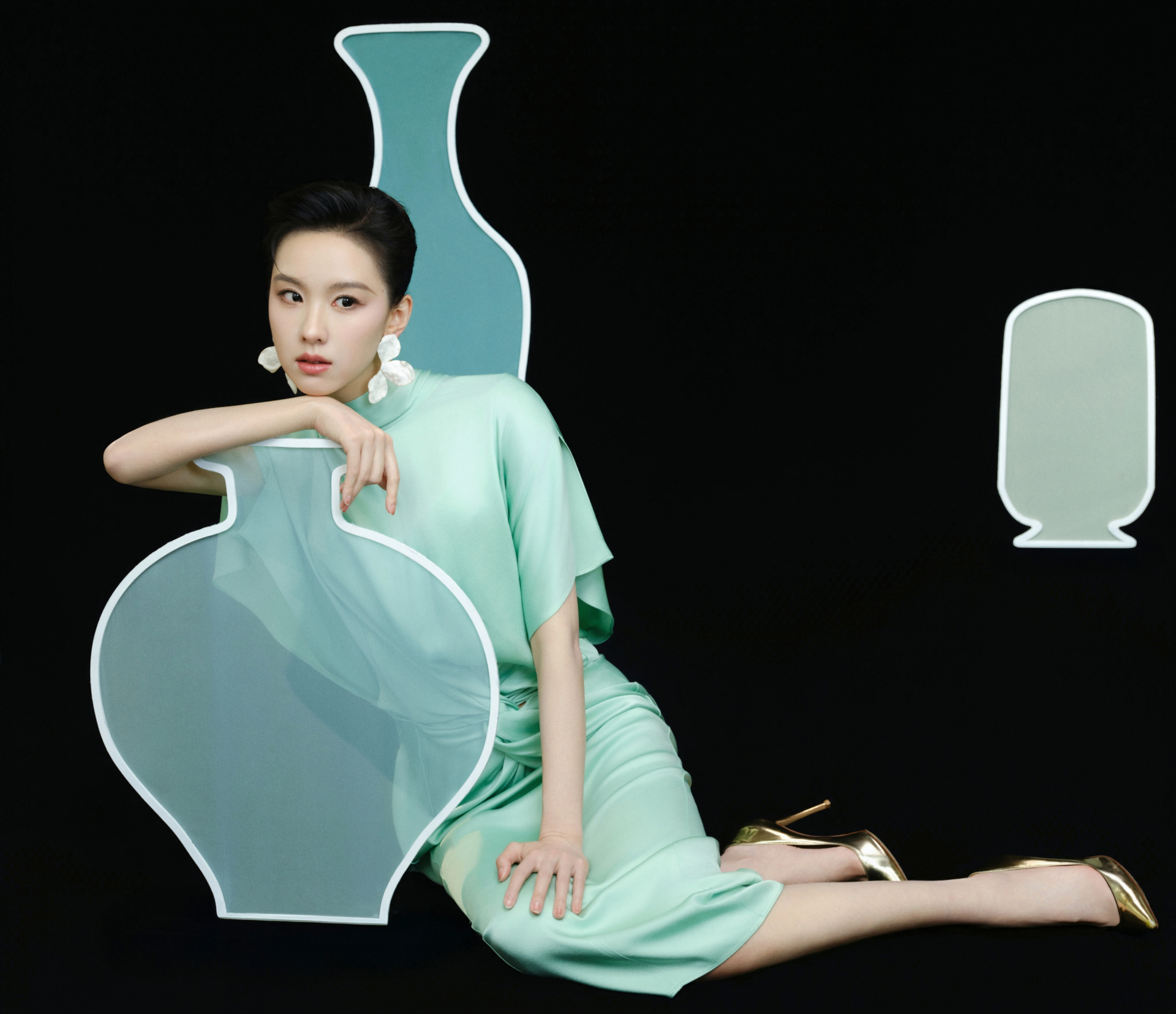 Trần Đô Linh xuất hiện thanh lịch tại sự kiện