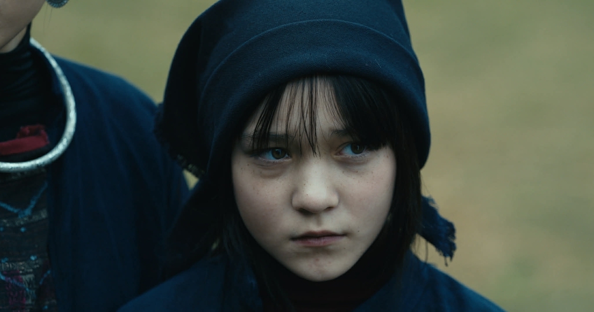 Cô bé ấy không ai khác ngoài tiểu mỹ nhân 12 tuổi Nina Nutthacha Padovan.