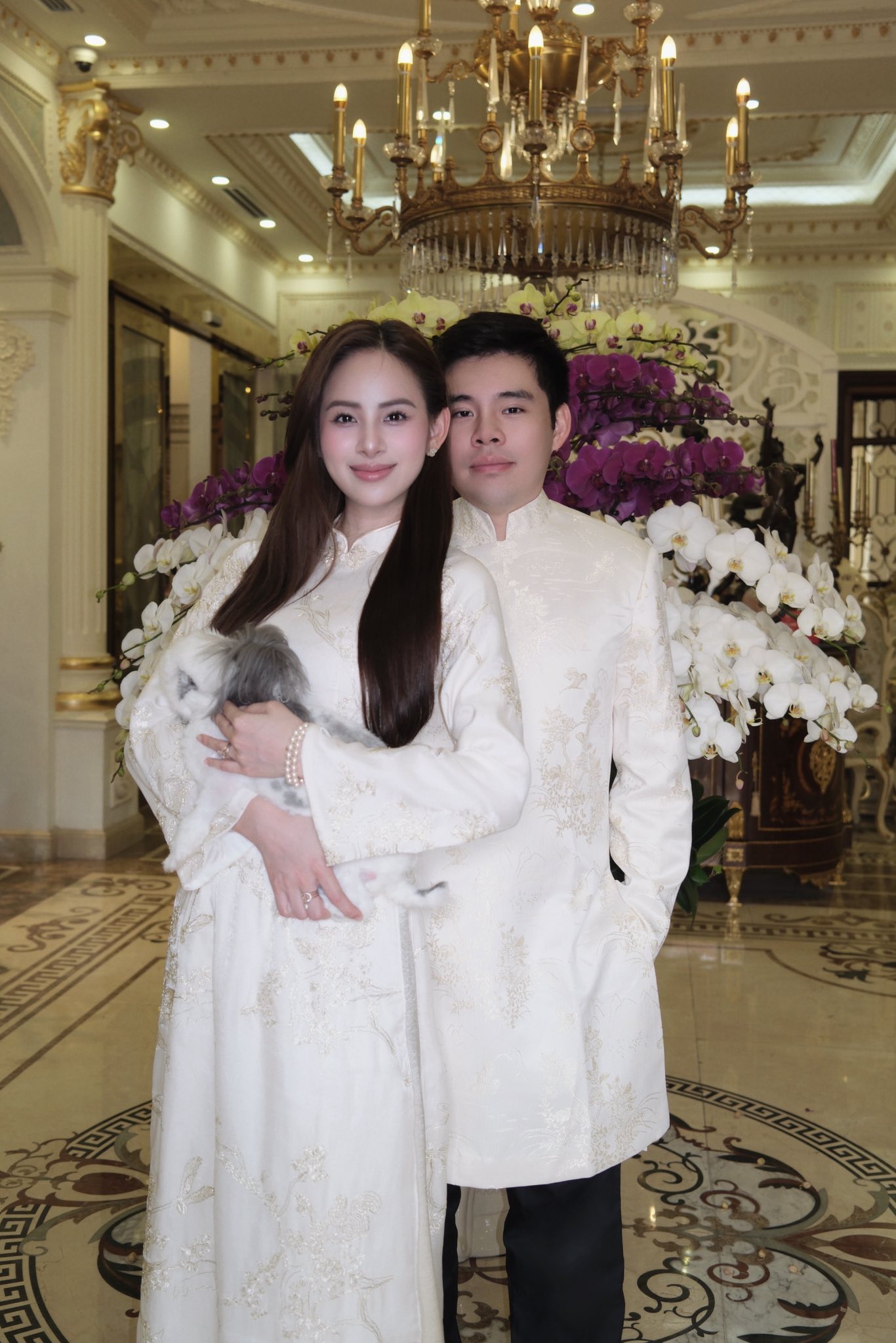 Vợ chồng Hương Liên