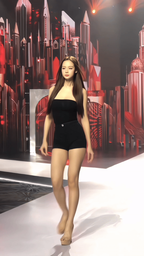 Chân dài 1m23 cùng IELTS 8.0, Việt Nam cũng có Hoa hậu khiến dân tình 