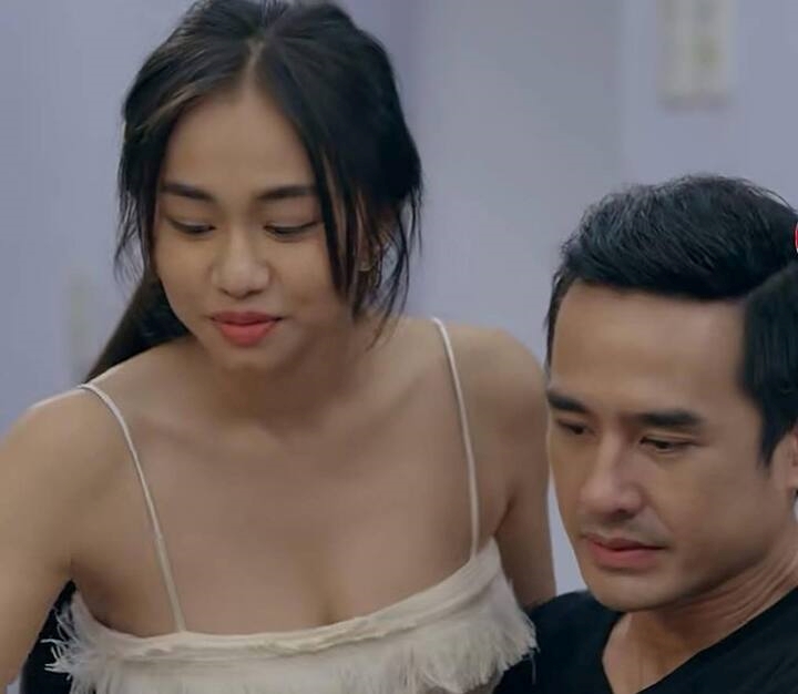 Trước đó, Dũng bị khán giả ghét bỏ vì ngoại tình với Trang ngay trước mặt vợ