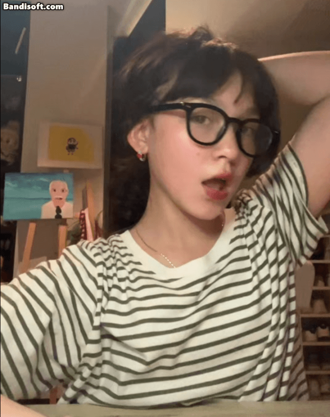 Vẻ đẹp đặc biệt của cô nàng đến từ việc mang 2 dòng máu Anh - Thái.