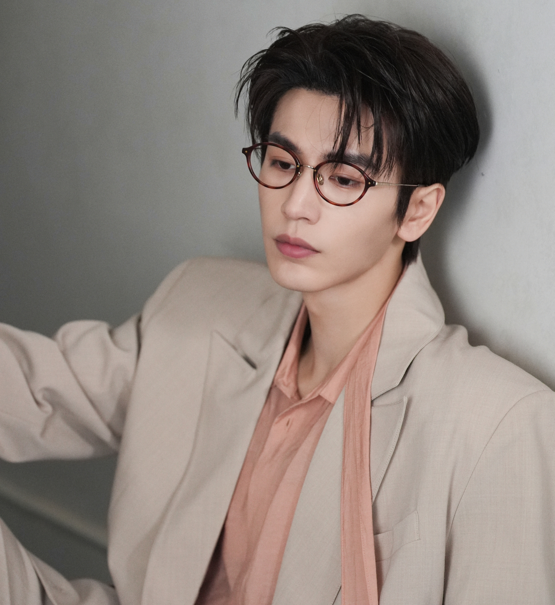 Tuy nhiên, cũng có người cho rằng A.I dù đẹp nhưng vẫn không thể thay thế sự sống động của các diễn viên