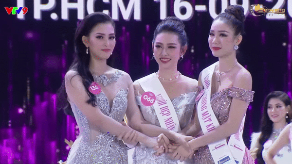 Hồng Tuyết từng là đối thủ trực tiếp so kè cùng Thùy Tiên và Tiểu Vy tại Hoa hậu Việt Nam 2018.