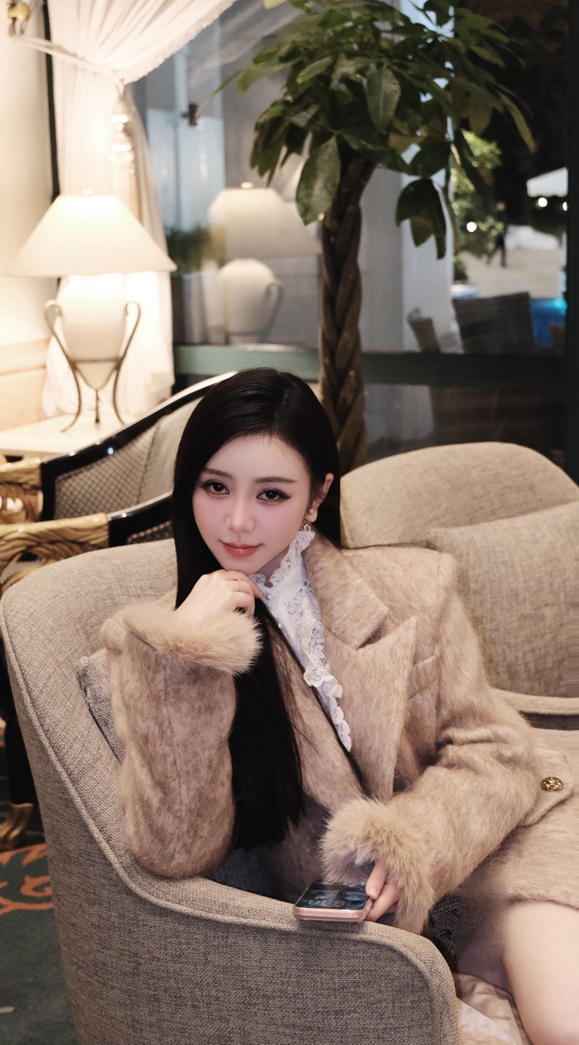 Một số hình ảnh khác của mỹ nhân VFC gần đây