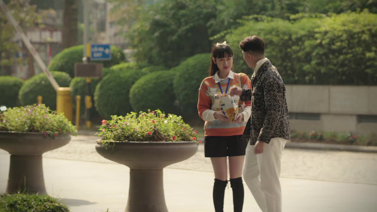 Khó chịu vô cùng với mỹ nhân Việt 25 tập phim chỉ đi 1 đôi giày, ngay cả cái áo cũng sản xuất theo lô