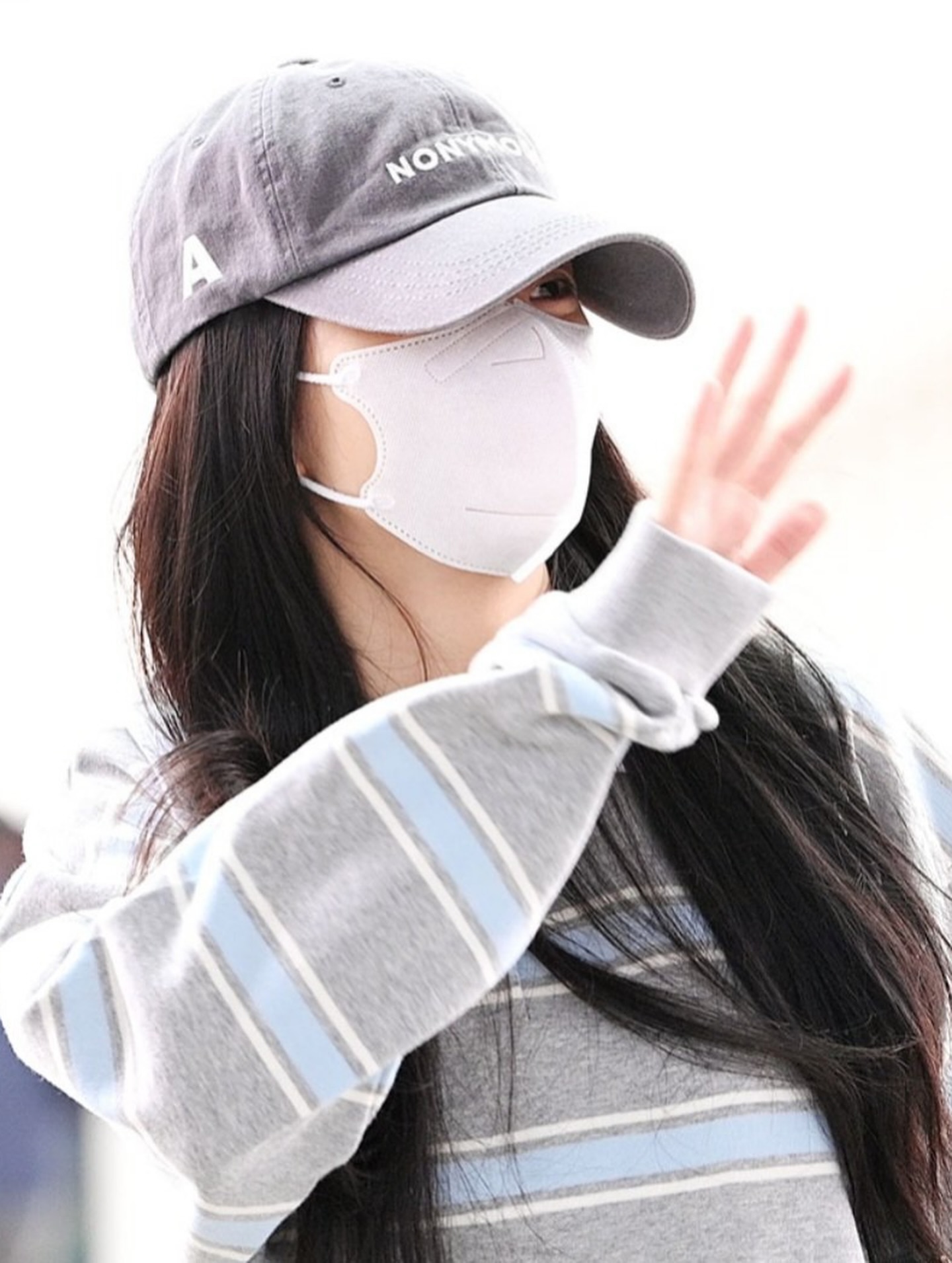 Tình trạng của Jisoo trong lần đầu lộ diện giữa bão drama: Diện mạo có đúng 4 từ để nói