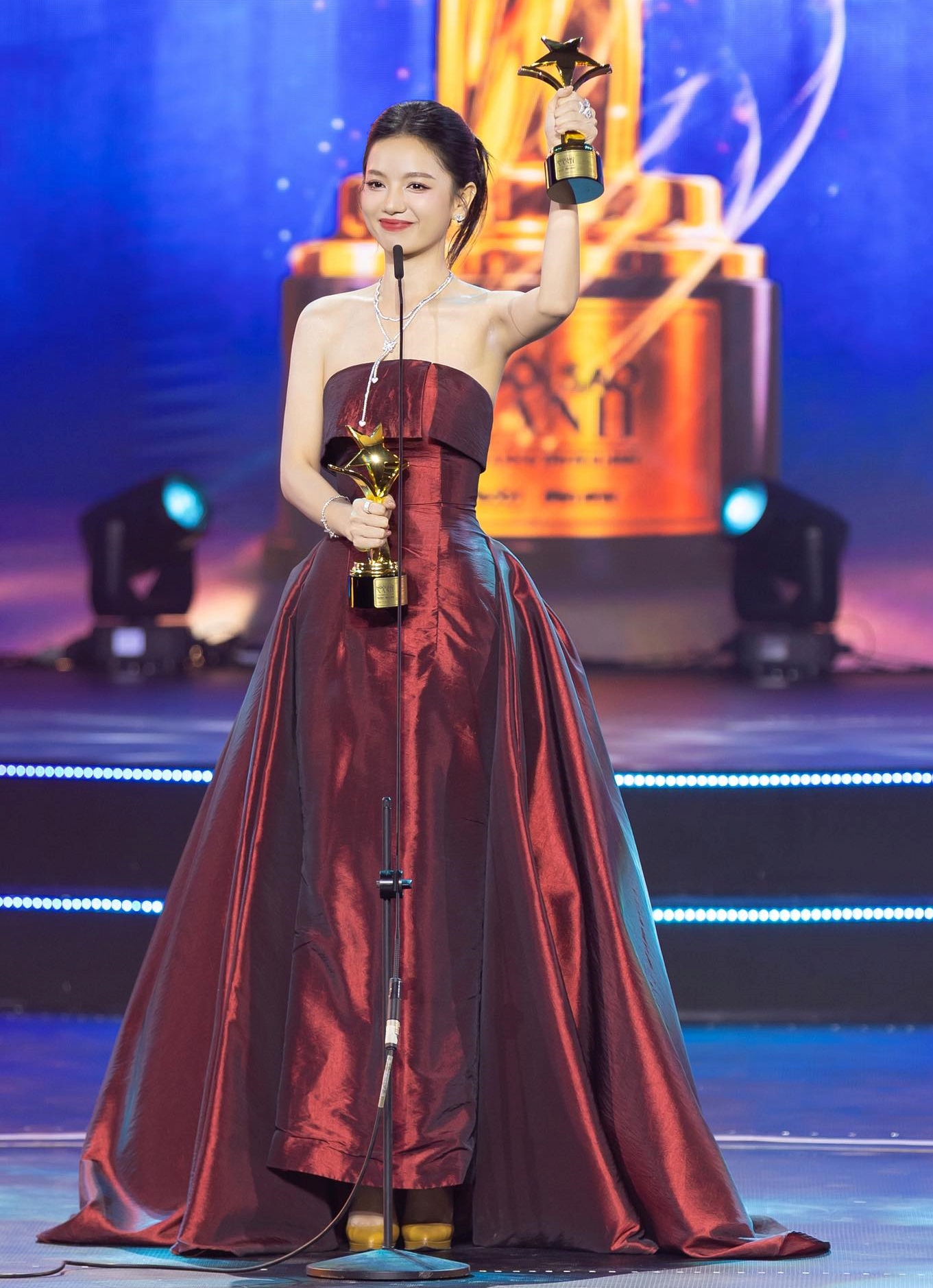 Nữ diễn viên giành được những giải thưởng danh giá