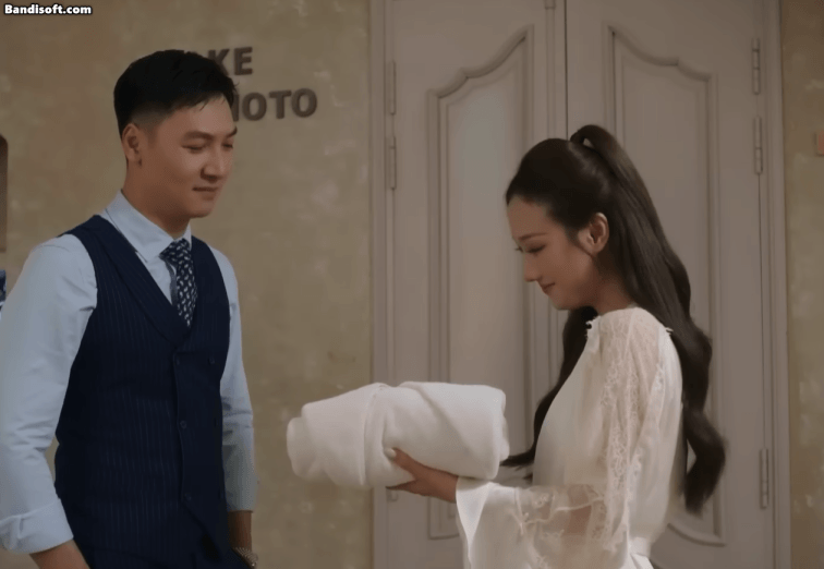 Trần Lâm giúp Quân giải quyết phiền phức mà Diễm gây ra.