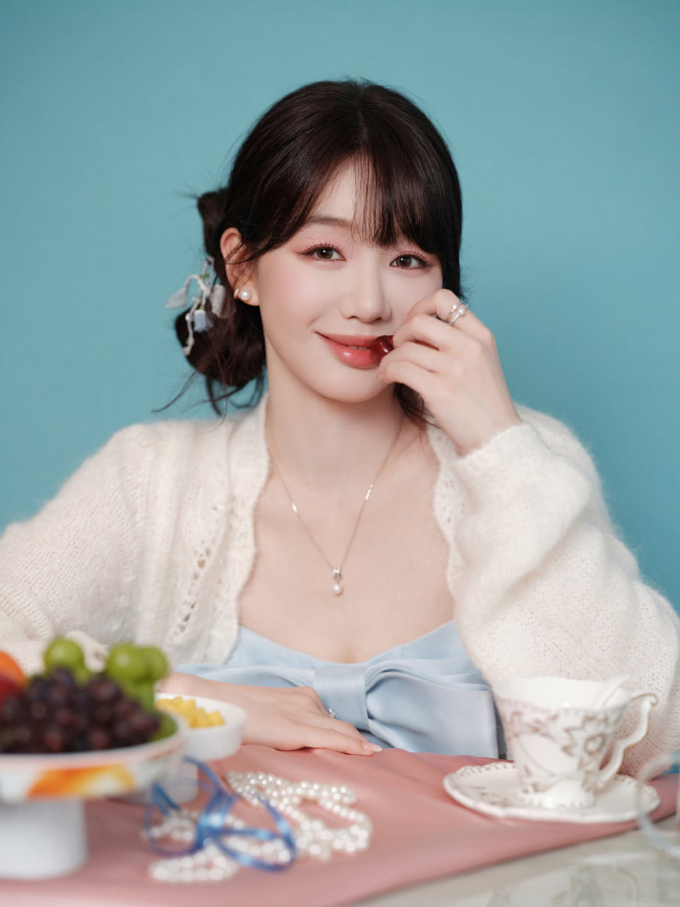 Sau khi Hỏa Tiễn Thiếu Nữ 101 ngừng hoạt động, Từ Mộng Khiết bắt đầu lộ trình solo và chuyển trọng tâm sang mảng diễn xuất (Ảnh: Weibo)