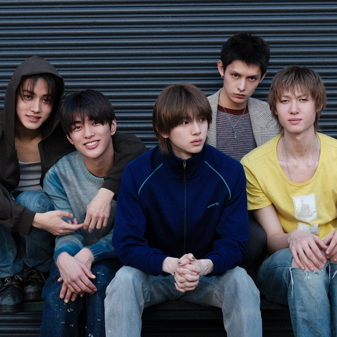 Ngoại hình thu hút, phong cách thời trang năng động cùng tính cách hài hước của 5 thành viên CORTIS giúp nhóm trở nên nổi tiếng tại Việt Nam (Ảnh: X)