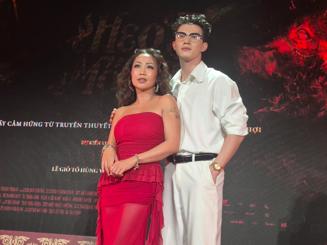 Cặp sao Việt lệch 14 tuổi lại cuốn đến không tưởng, nhà gái chửi nhà trai 3 phút liên tục vẫn sang hết nấc