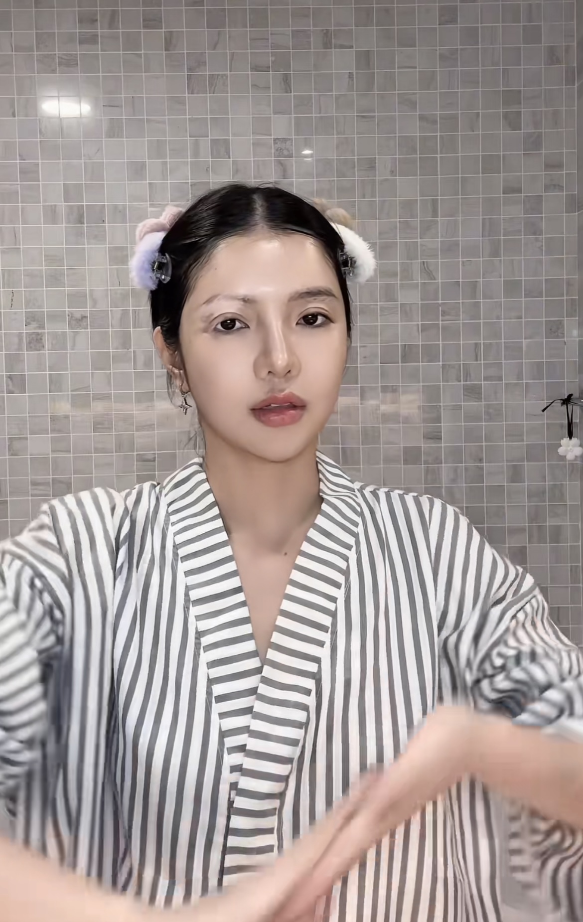 Chi tiết ở mắt của CiiN trong clip tẩy trang khiến dân tình chú ý