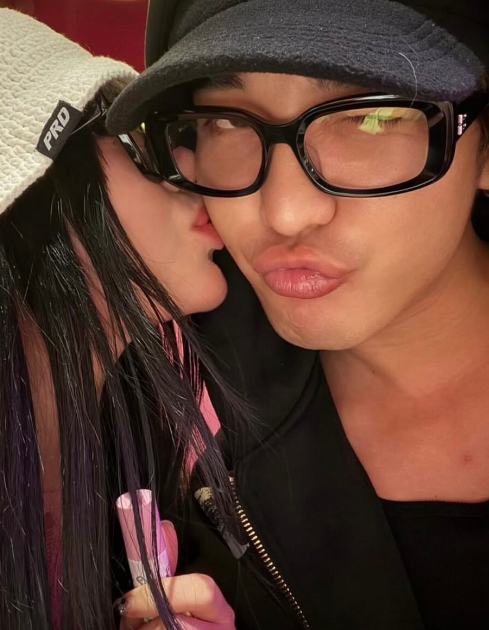         OgeNus trượt tay đăng ảnh thân mật trong sinh nhật của CiiN        