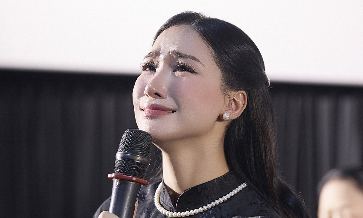   Hoà Minzy thông báo tin buồn một người hâm mộ của cô ở FC Cần Thơ đã qua đời. Ảnh: tổng hợp  