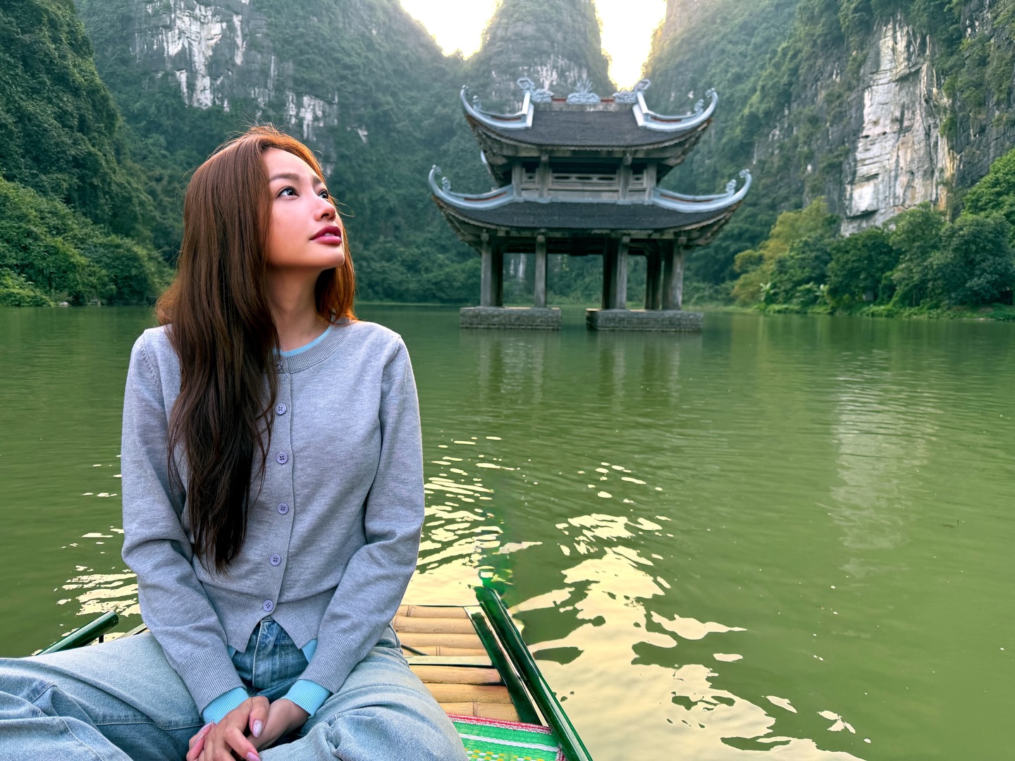 Không phải Hoàng Thuỳ, người được Victoria's Secret điểm danh lại là Á hậu Việt đầu tiên lọt Top đẹp nhất thế giới