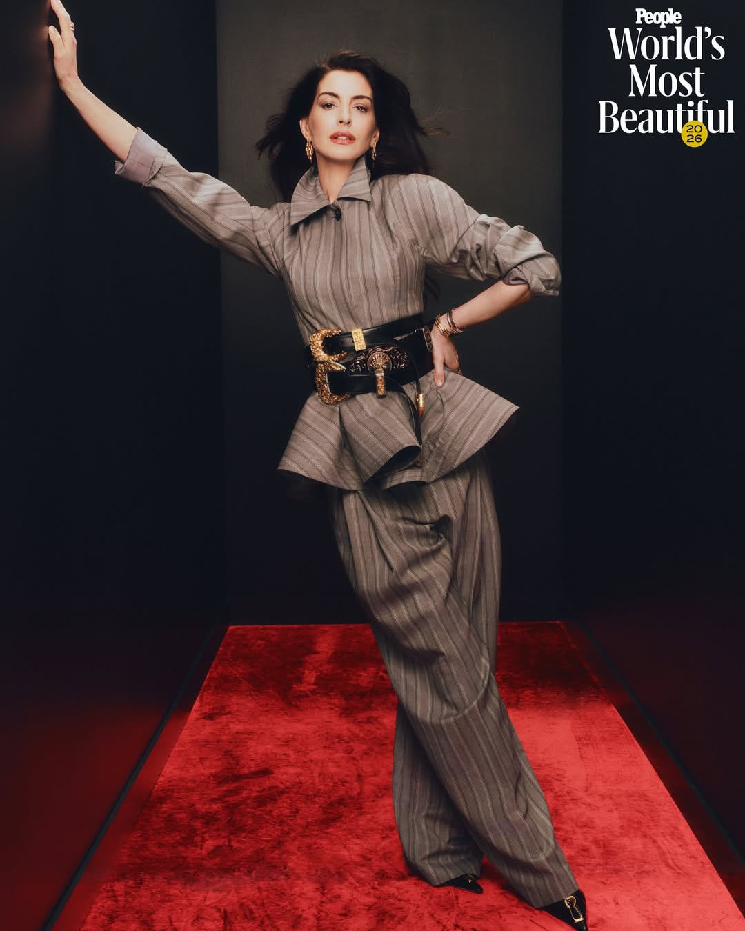   Có thể nói, danh hiệu “người đẹp nhất thế giới” năm nay không chỉ dành cho ngoại hình của Anne Hathaway, mà còn dành cho chính phiên bản trưởng thành, thoải mái và “dễ thở” hơn rất nhiều của cô. Ảnh: People  