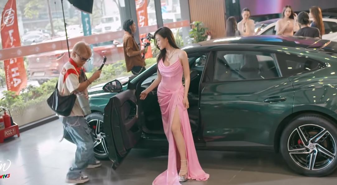 Khán giả đánh giá là hoa hậu nhưng Vi Minh thiếu sự sang trọng, chiều cao và ngoại hình đều bình thường