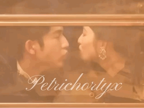 Cảnh hôn bị đánh giá kỳ lạ của Vương Sở Nhiên và Trương Lăng Hách