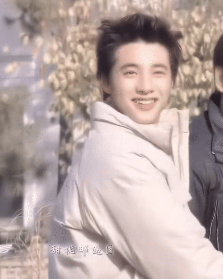 Bức ảnh lý giải vì sao 20 năm chỉ có Won Bin được phong 'Thánh', scandal duy nhất là không chịu đi đóng phim