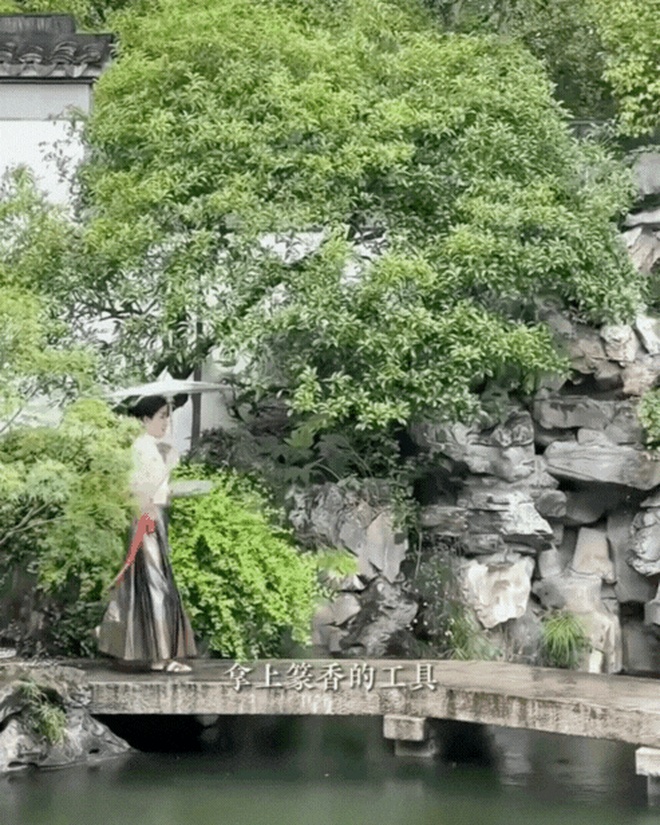 Rộng đến mức cô không dám ở một mình