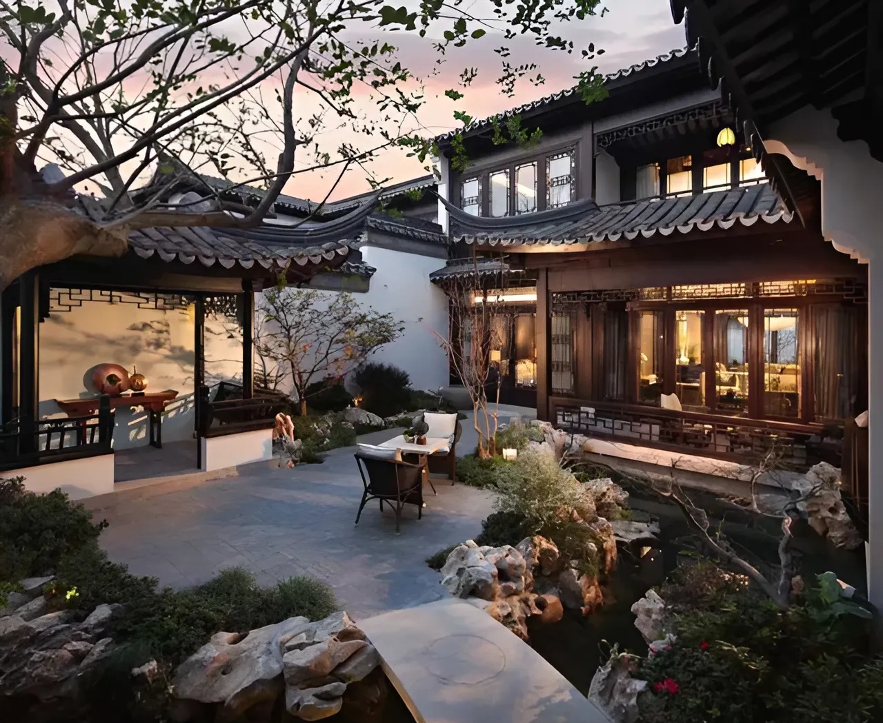 Phú bà ở biệt phủ 1200m2 thừa kế từ gia tộc: Chưa 1 lần lộ mặt chồng con, cuộc sống thượng lưu như bước ra từ tiểu thuyết