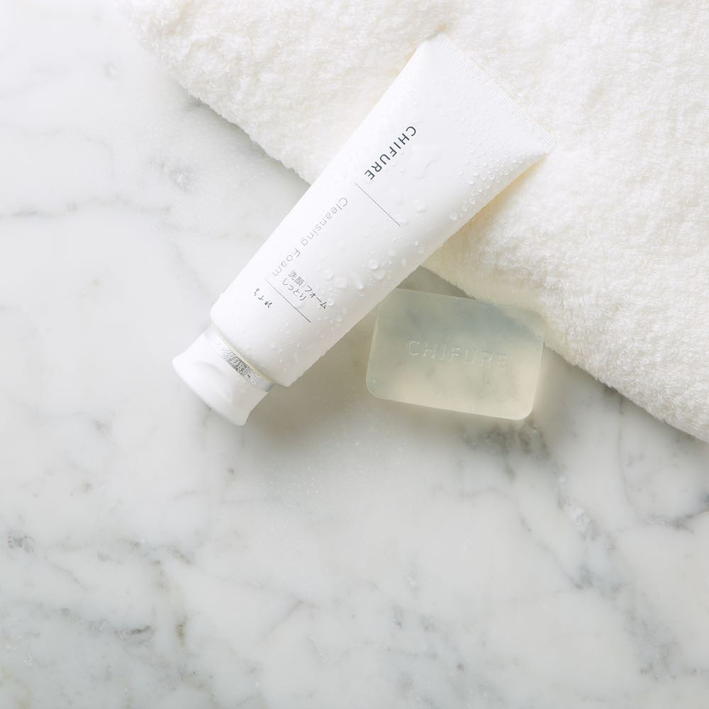 Làm 4 việc này khi thức giấc, làn da tôi “tươi mới” lúc nào không hay