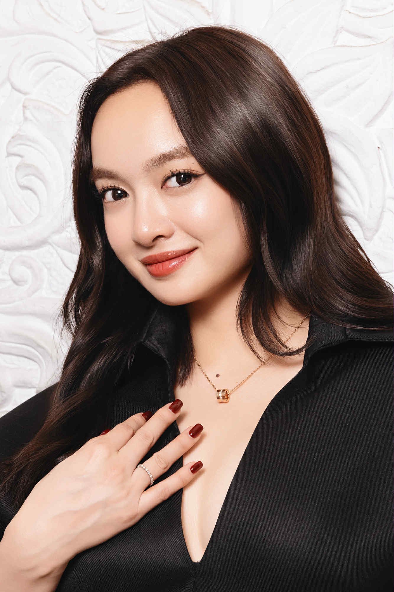 Ông trời ưu ái mỹ nhân Việt này quá rồi: Đến nốt ruồi cũng đẹp sang phú quý, visual cao cấp chấp mọi tạo hình