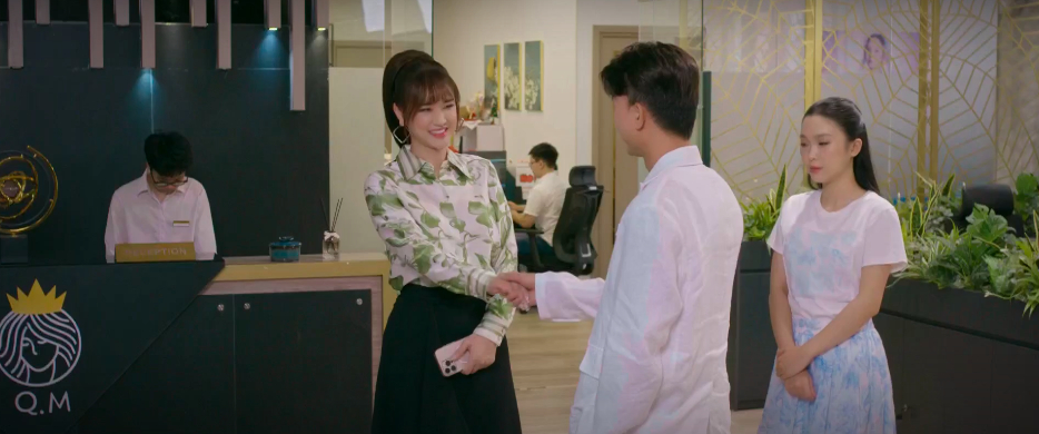 Lần đầu có Hoa hậu cộng đồng mà chỉ thấy sống vì mình: Chảnh chọe không coi ai ra gì, hỗn láo với bố ruột