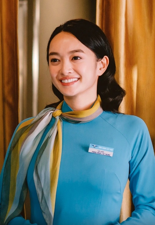 Ông trời ưu ái mỹ nhân Việt này quá rồi: Đến nốt ruồi cũng đẹp sang phú quý, visual cao cấp chấp mọi tạo hình