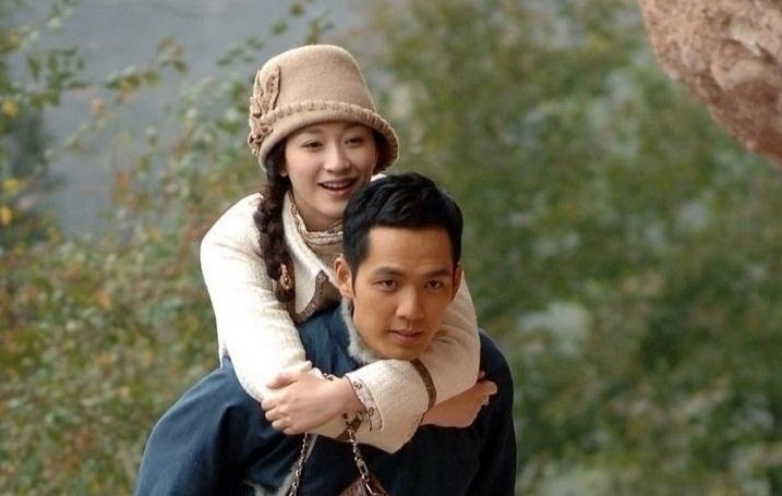 Nói về ngược tâm thì phim Trung Quốc này là hạng 1: Cặp chính đẹp dữ thần, hôn nhau dữ dội đến rách cả môi