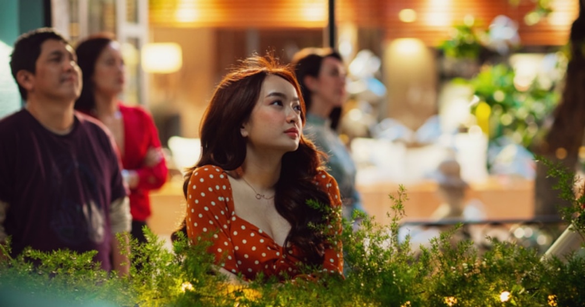 Ông trời ưu ái mỹ nhân Việt này quá rồi: Đến nốt ruồi cũng đẹp sang phú quý, visual cao cấp chấp mọi tạo hình