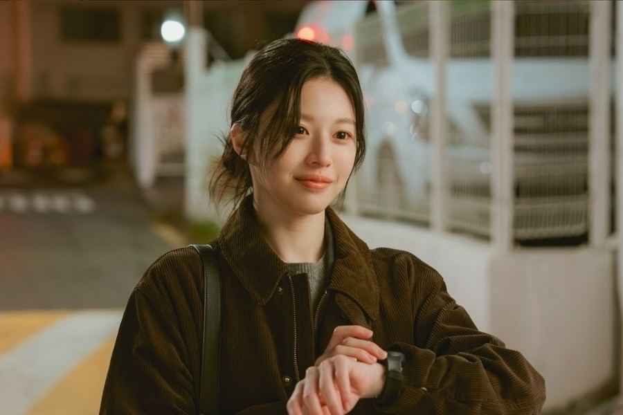 Go Youn Jung lại gầy thêm, mặt quá hốc hác