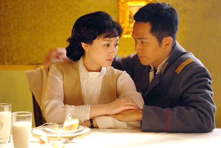 Nói về ngược tâm thì phim Trung Quốc này là hạng 1: Cặp chính đẹp dữ thần, hôn nhau dữ dội đến rách cả môi