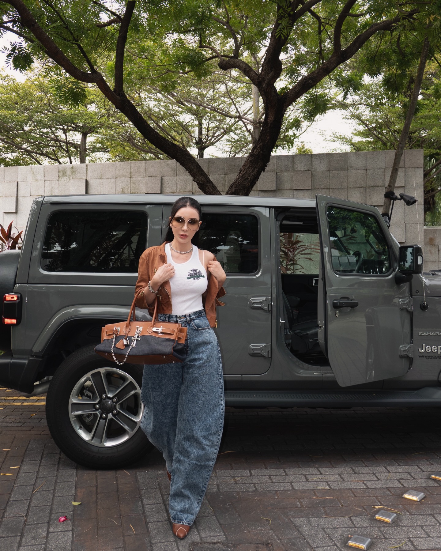 Gặp đại gia trên máy bay, nữ tiếp viên hàng không cưới luôn: Nhận 8 tỷ trợ cấp mỗi tháng hậu ly hôn, giờ sống thế nào?