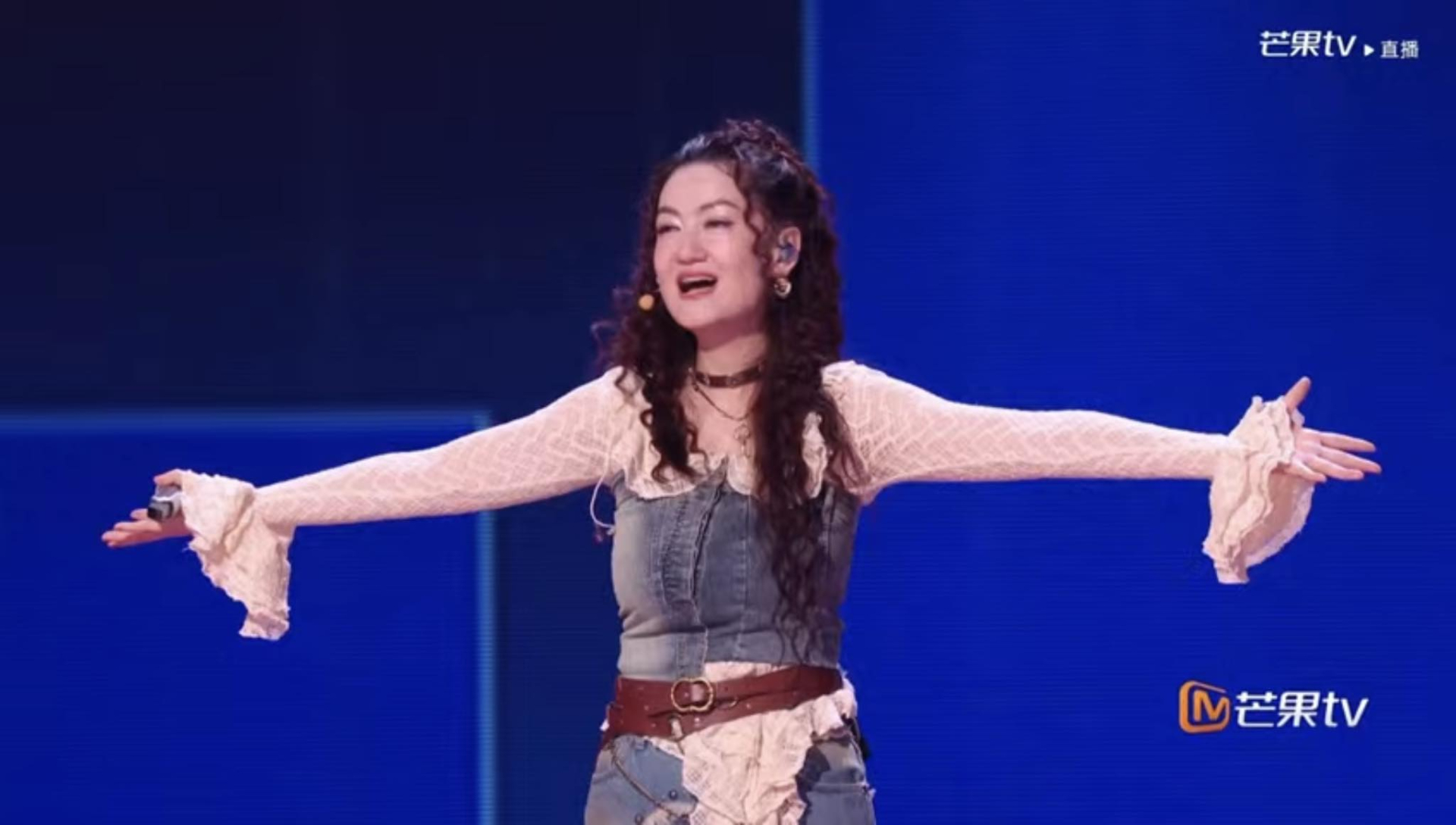 Giả Lai Nữ cũng trở thành thí sinh thứ 4 phải dừng cuộc chơi, gây tiếc nuối lớn