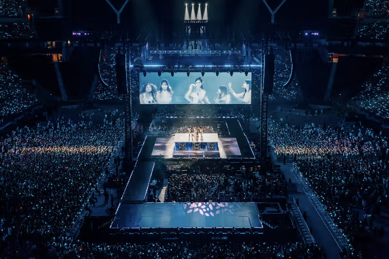 Concert như lễ hội quốc gia của 9 mỹ nhân bị chê hết thời, kỷ lục làm nên lịch sử 10 năm sau cả showbiz còn nể