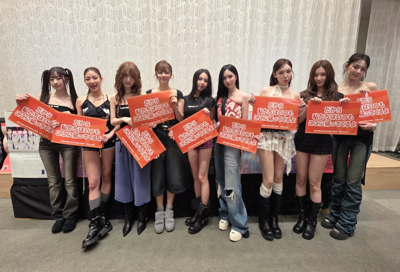 TWICE tiếp tục lập kỉ lục ở năm thứ 11 của sự nghiệp