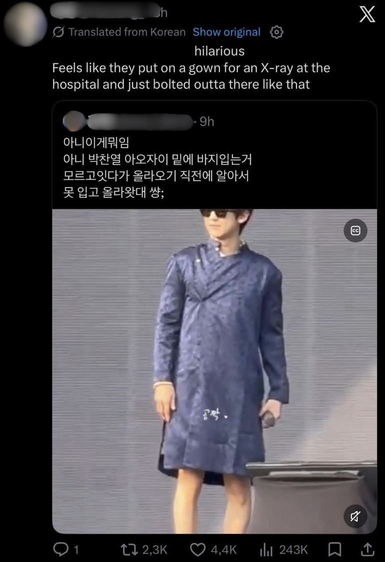 Một trong số các bài đăng bằng tiếng Hàn so sánh áo dài trên người Chanyeol trông giống áo chụp X-quang (Ảnh chụp màn hình).