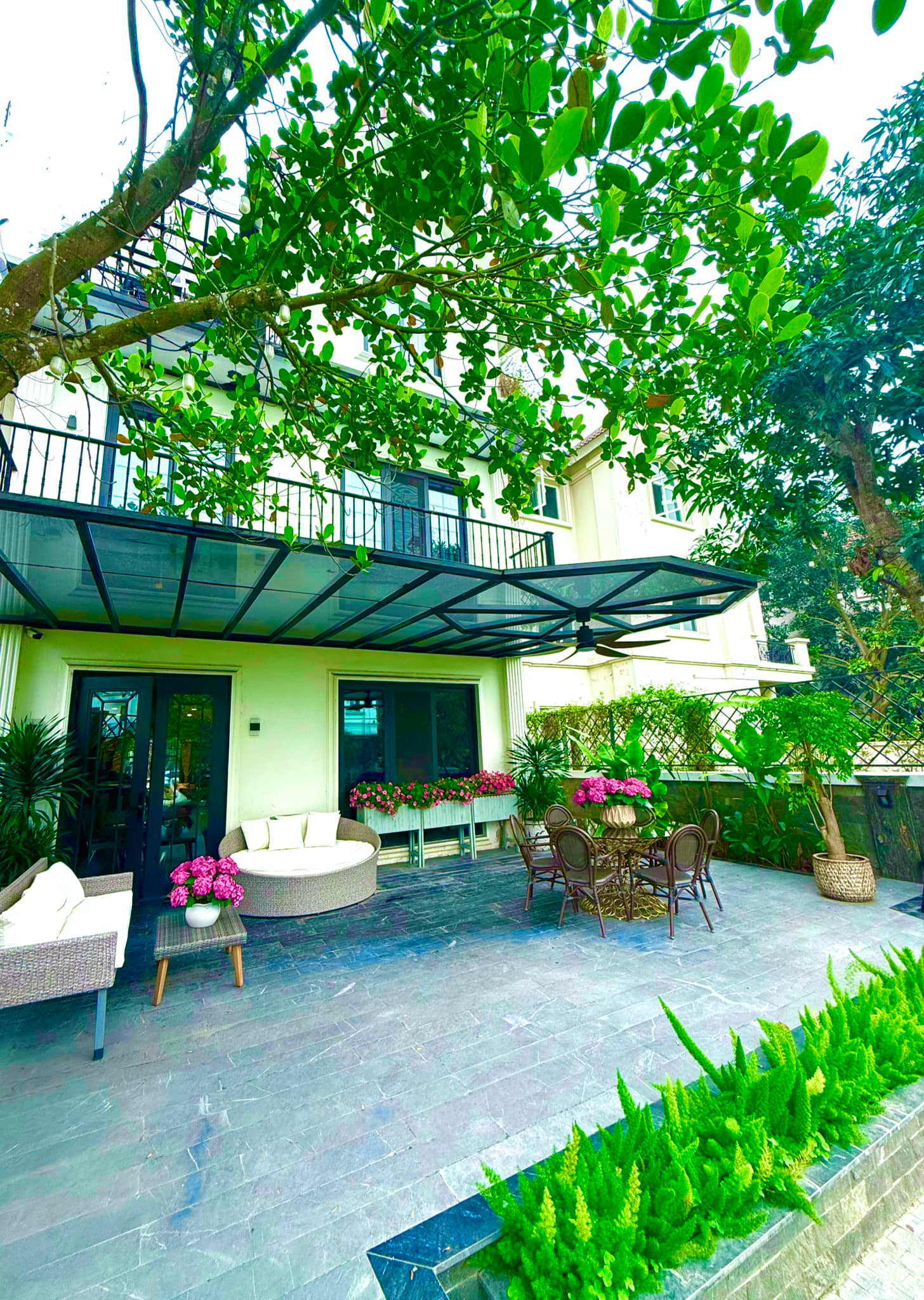 Một góc sân vườn sau nhà