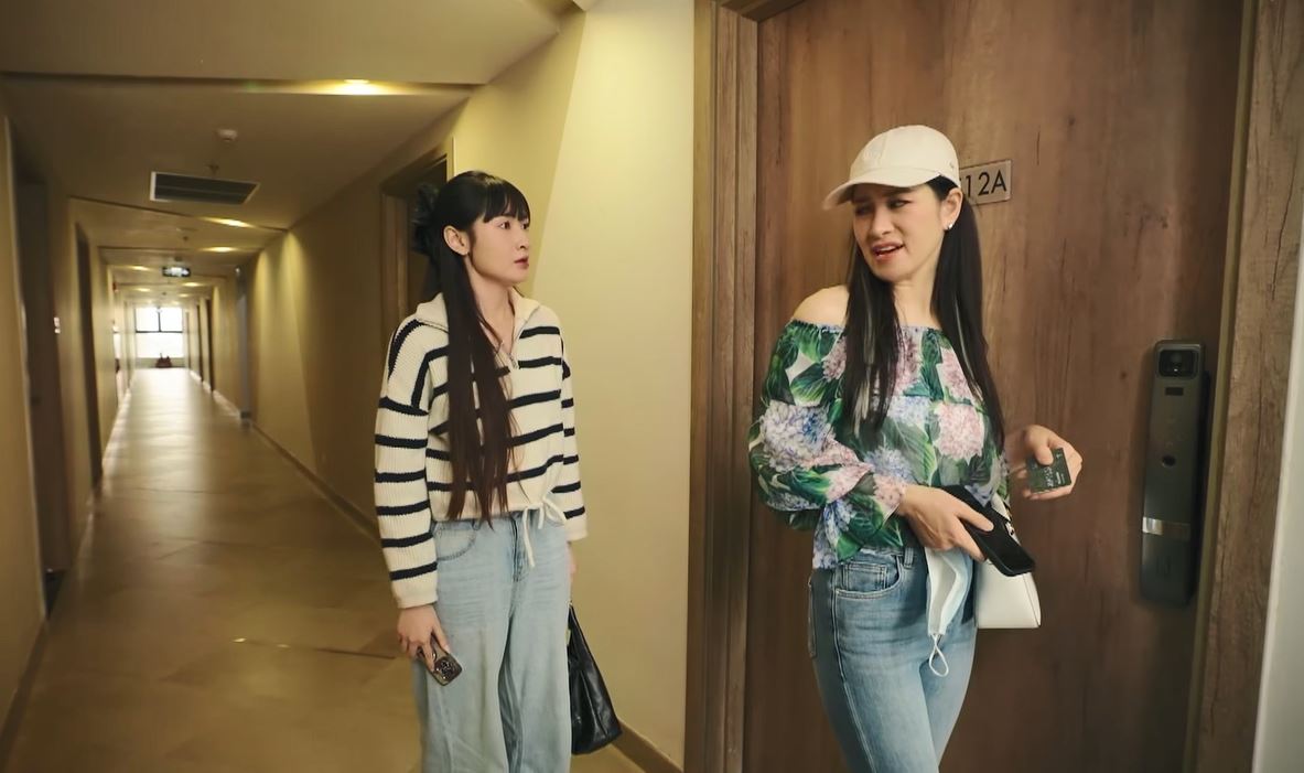 Khi Trang về căn hộ, cô lại gặp vợ cũ của bạn trai và bị mỉa mai