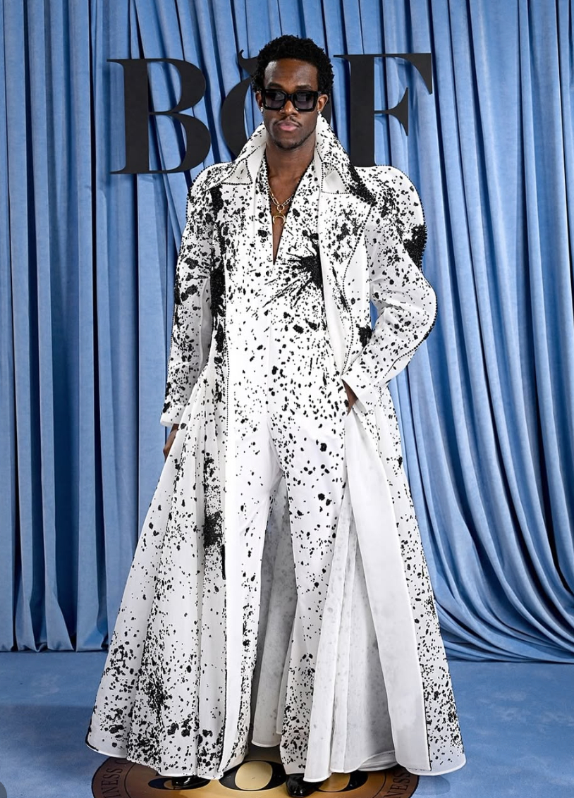  Tạp chí Vogue đã gọi Wisdom là chàng trai mặc đẹp nhất TikTok.