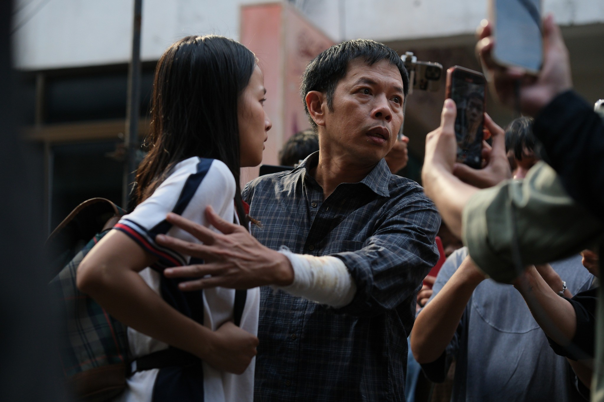 Màn rửa tội gây tranh cãi gay gắt của “anh hùng” Thái Hòa: Sự bao dung cổ tích có đang hợp lý hóa sai lầm